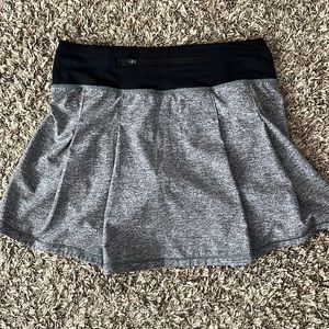 Lululemon skirt size 2